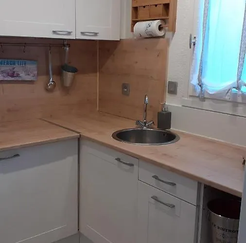 Location D'un Pavillon De *